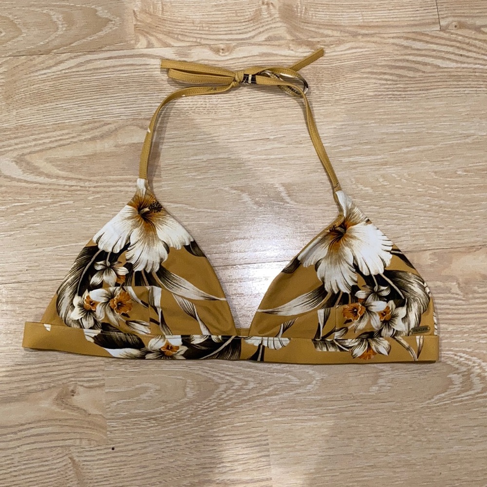 NWOT Rip Curl bikini top